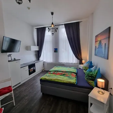 Zum Falschen Fuenfziger Apartment *