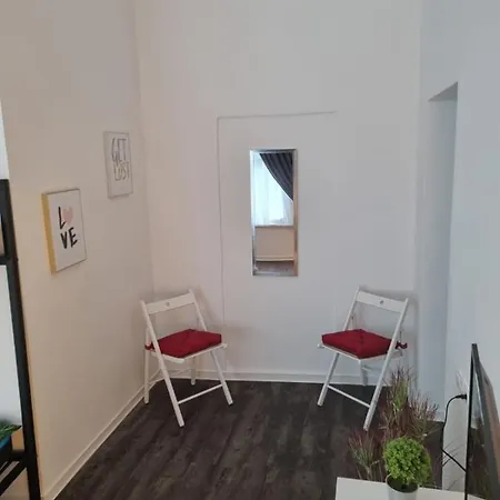 Zum Falschen Fuenfziger Apartment