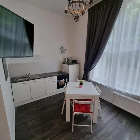 Zum Falschen Fuenfziger Lejlighed *